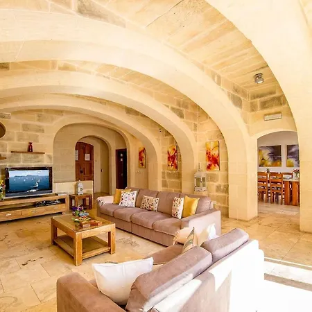 Country house Dream By Hamlet Ghasri (Gozo)