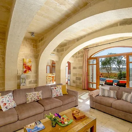 Dream By Hamlet * Għarb