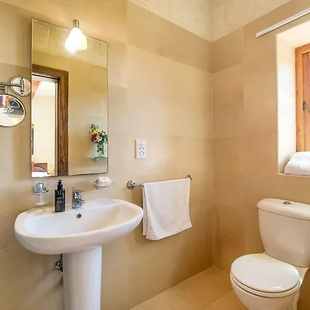 Dream By Hamlet * Għarb